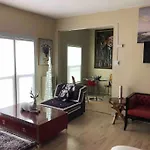 Murano Studio In The Heart Of Koreatown