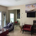 Murano Studio In The Heart Of Koreatown